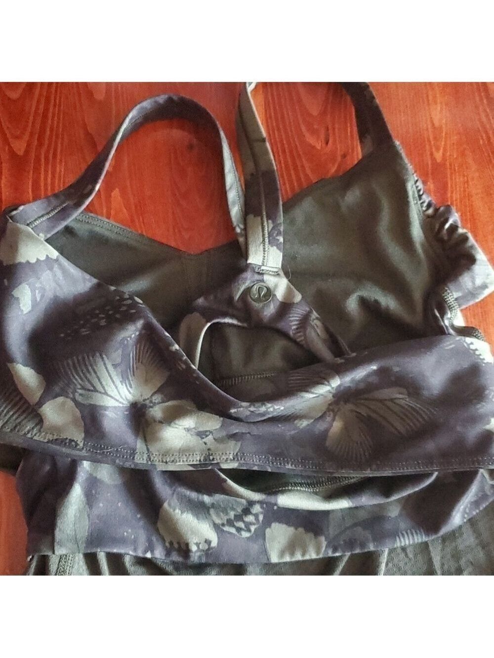 Lululemonwrap Wrap It Up Biggie So Fly Butterfly Fatigue Green/black top size 6 - Picture 4 of 5